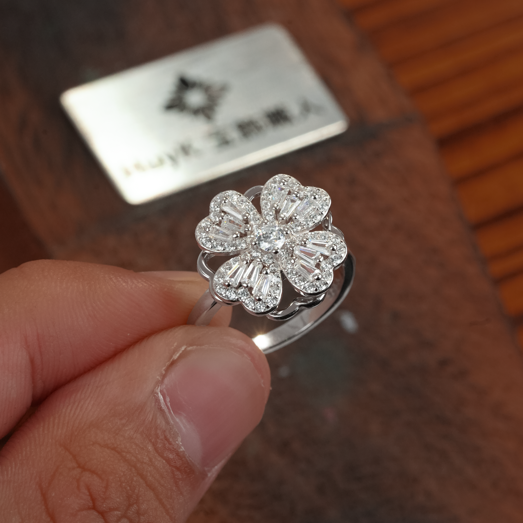 四つ葉のクローバー 回転式リング- S925 - N0044 – HUYK JEWELRY©