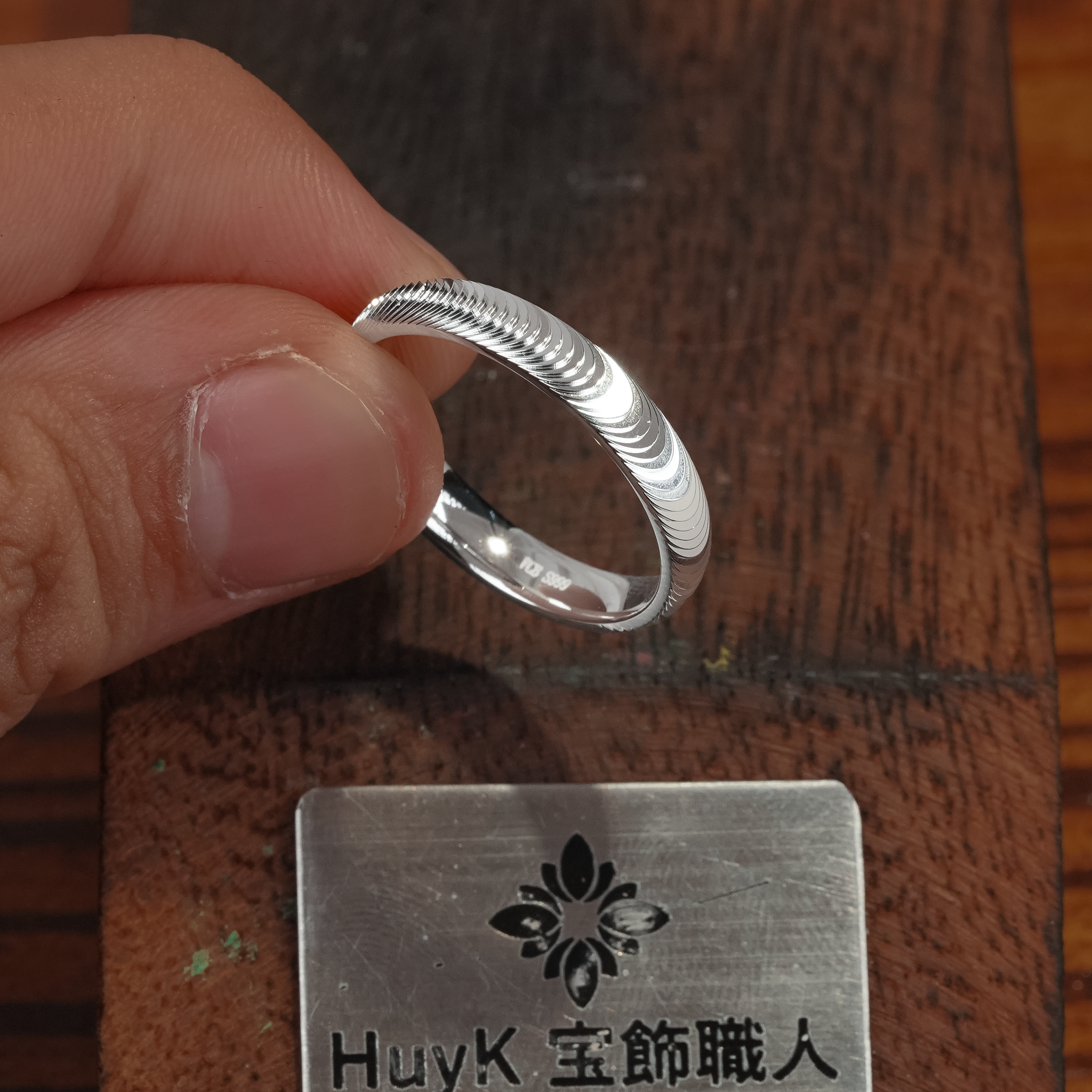 キャッツアイ模様の シルバーリング