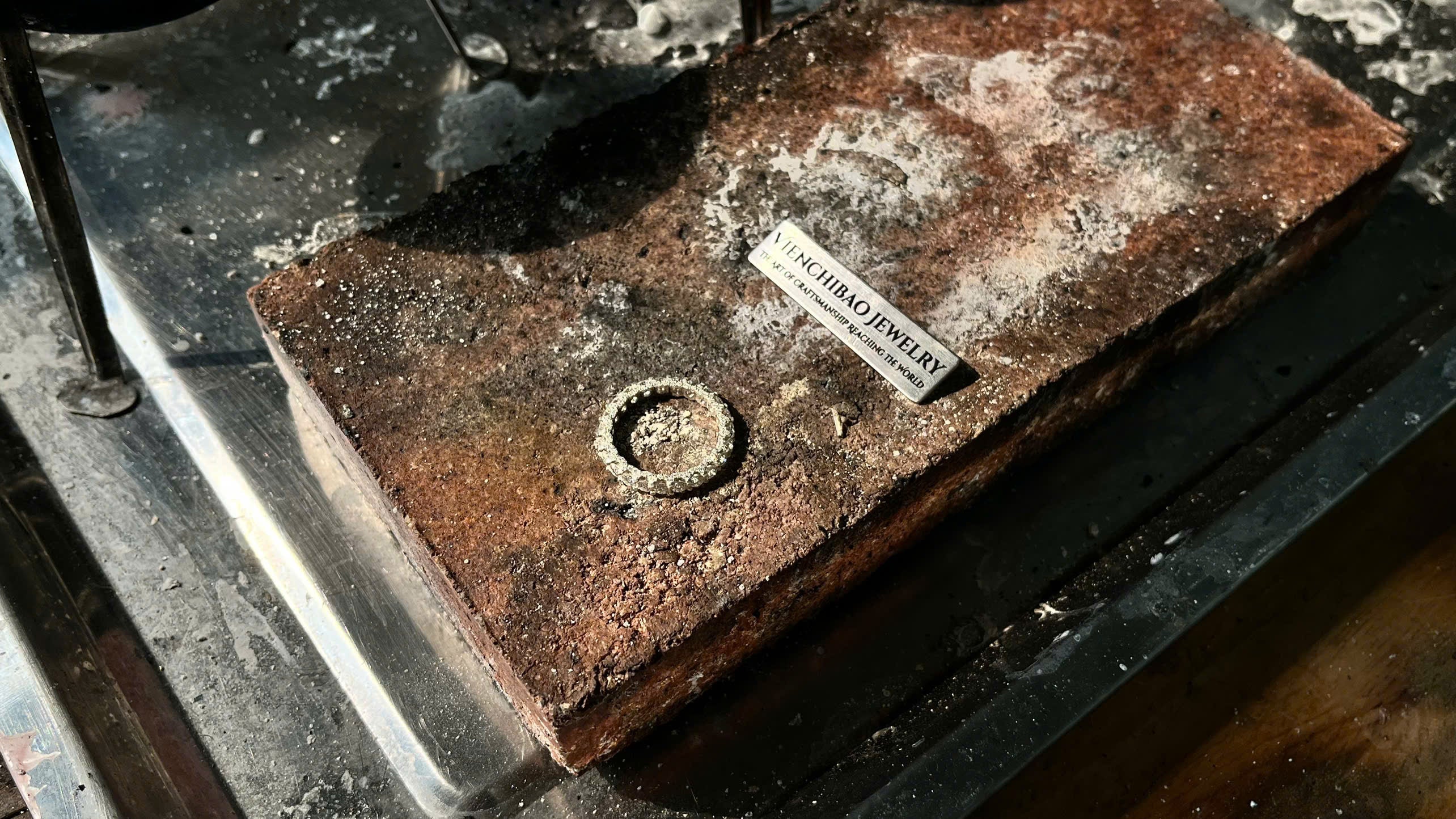 インビジブル・リング：永遠の愛の物語