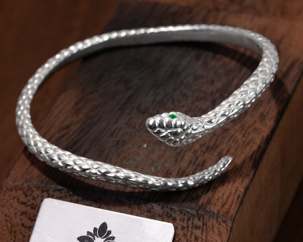 กำไลข้อมือรูปงู – เงิน S999 – L001346