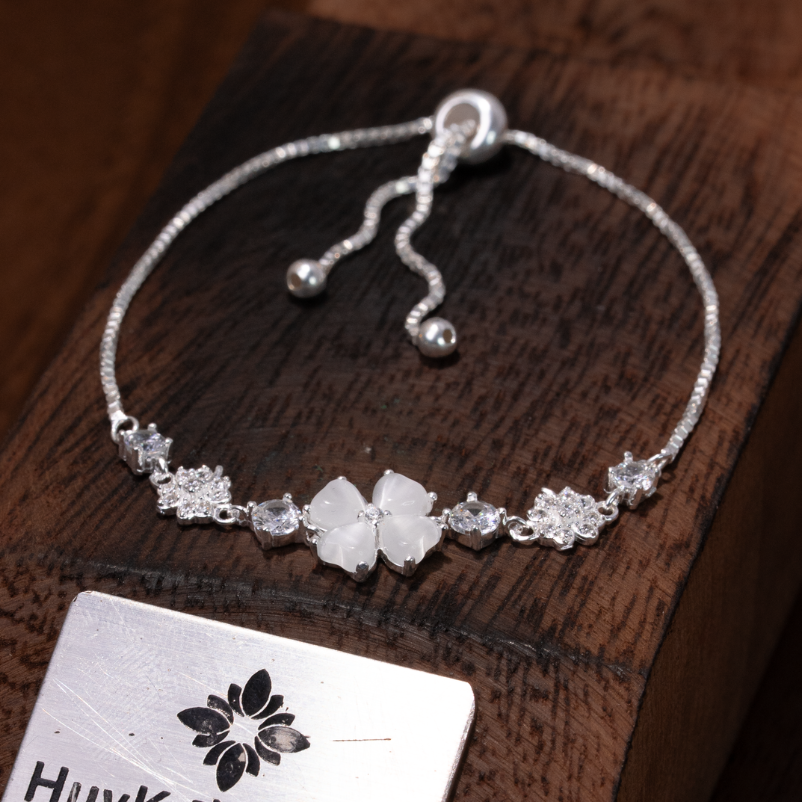 กำไลโคลเวอร์สี่ใบ – เงิน S925 – MT01