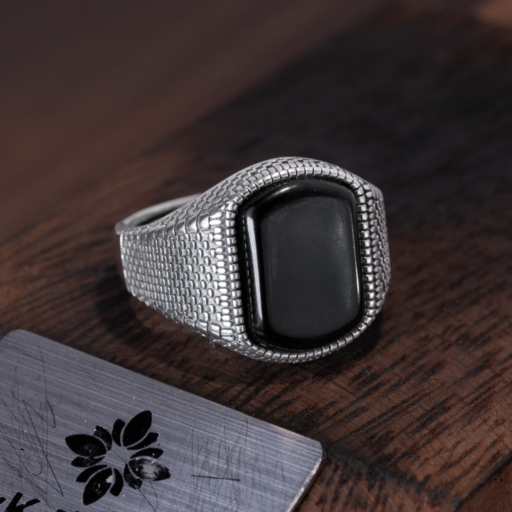 แหวนหินสีดำ – เงิน S925 – N100005