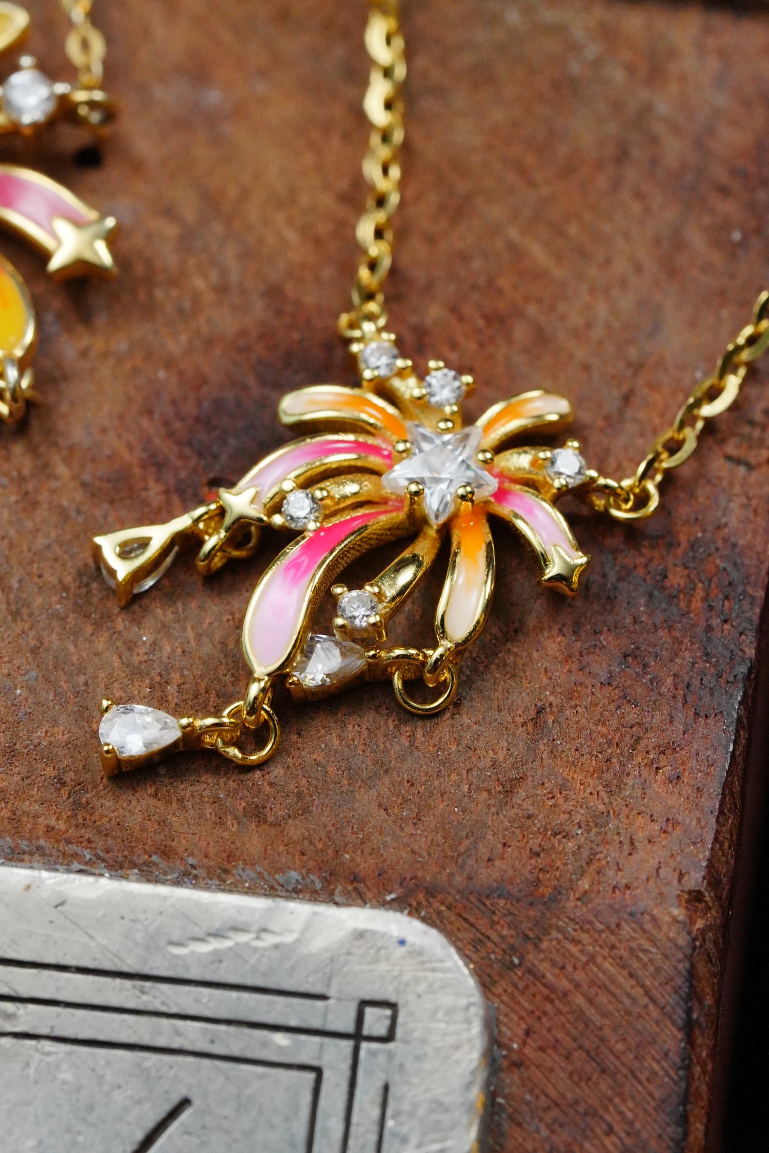 Kalung Kembang Api Berkilau S925 Lapis Emas - D401055